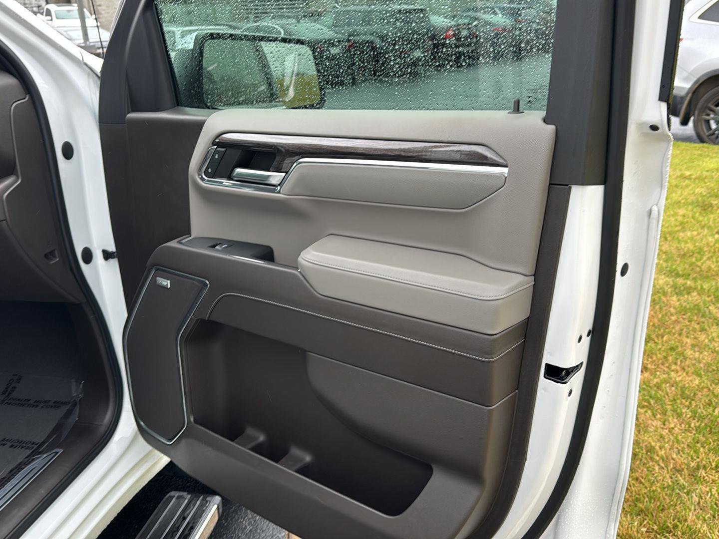 Used 2023 Chevrolet Silverado 1500 LTZ w/ Technology Package image 13