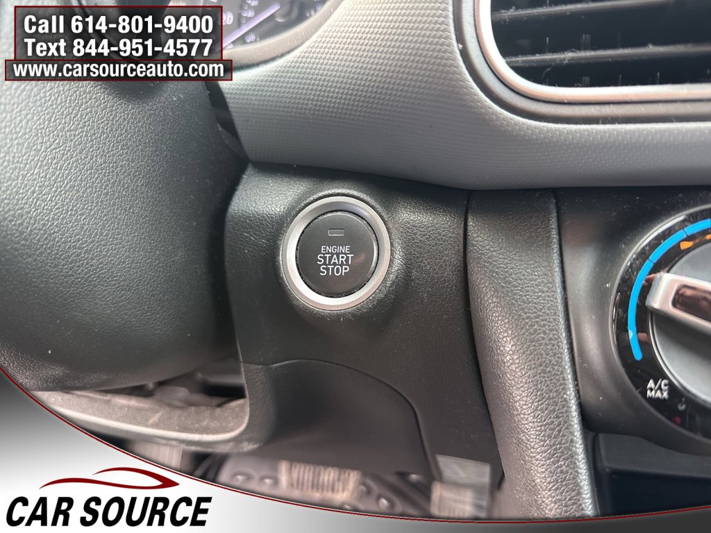 Used 2021 Hyundai Kona SEL Plus w/ Cargo Package image 11