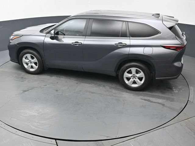 Certified 2024 Toyota Highlander LE AWD/4WD image 42