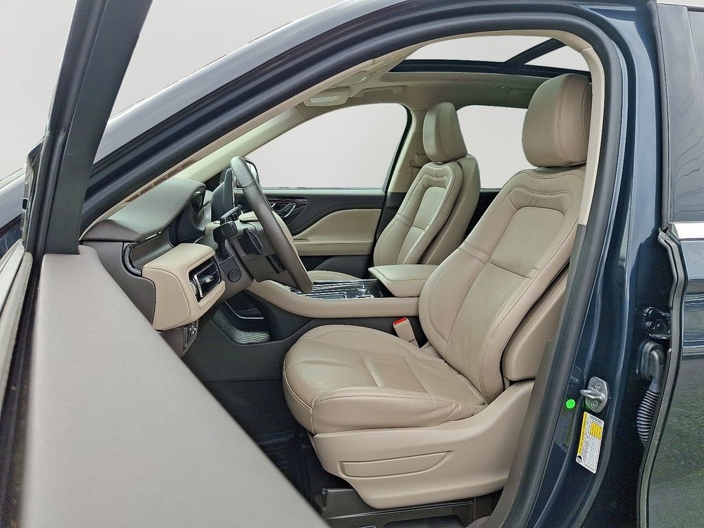 Used 2023 Lincoln Aviator Reserve w/ Equipment Group 201A AWD/4WD image 14