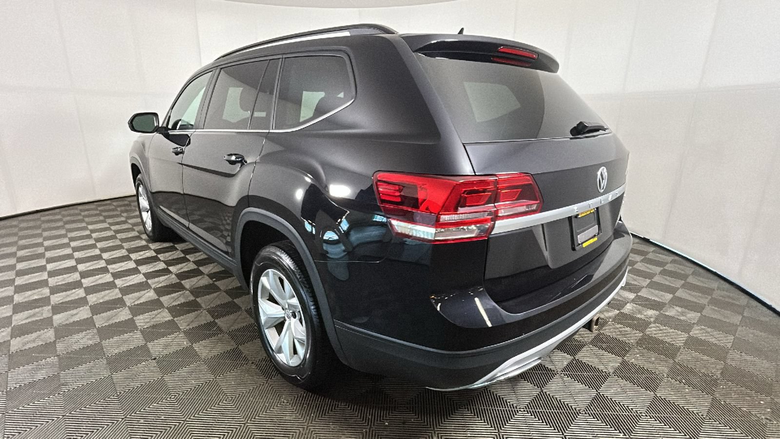 Used 2020 Volkswagen Atlas S w/ Towing Package AWD/4WD image 5
