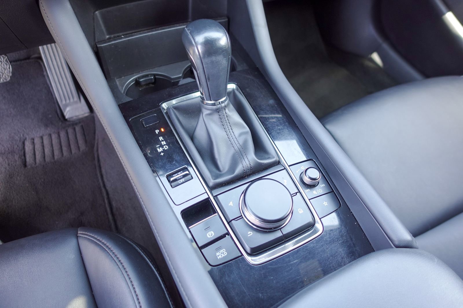 Used 2019 MAZDA MAZDA3 Hatchback FWD image 18
