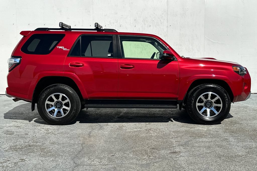 Used 2023 Toyota 4Runner TRD Off-Road Premium w/ Moonroof Package AWD/4WD image 2