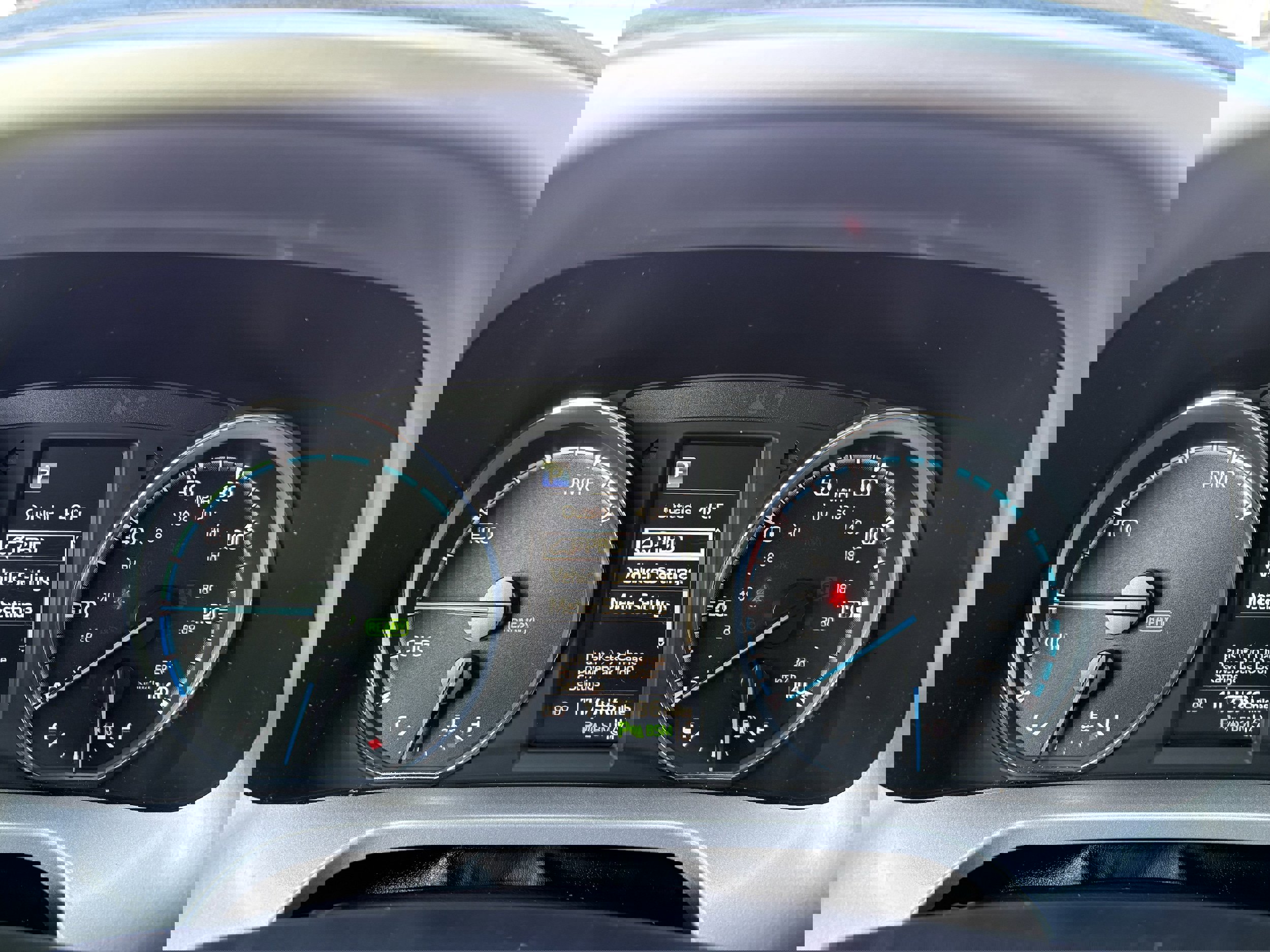 Used 2018 Toyota RAV4 Limited w/ Advanced Technology Package image 14