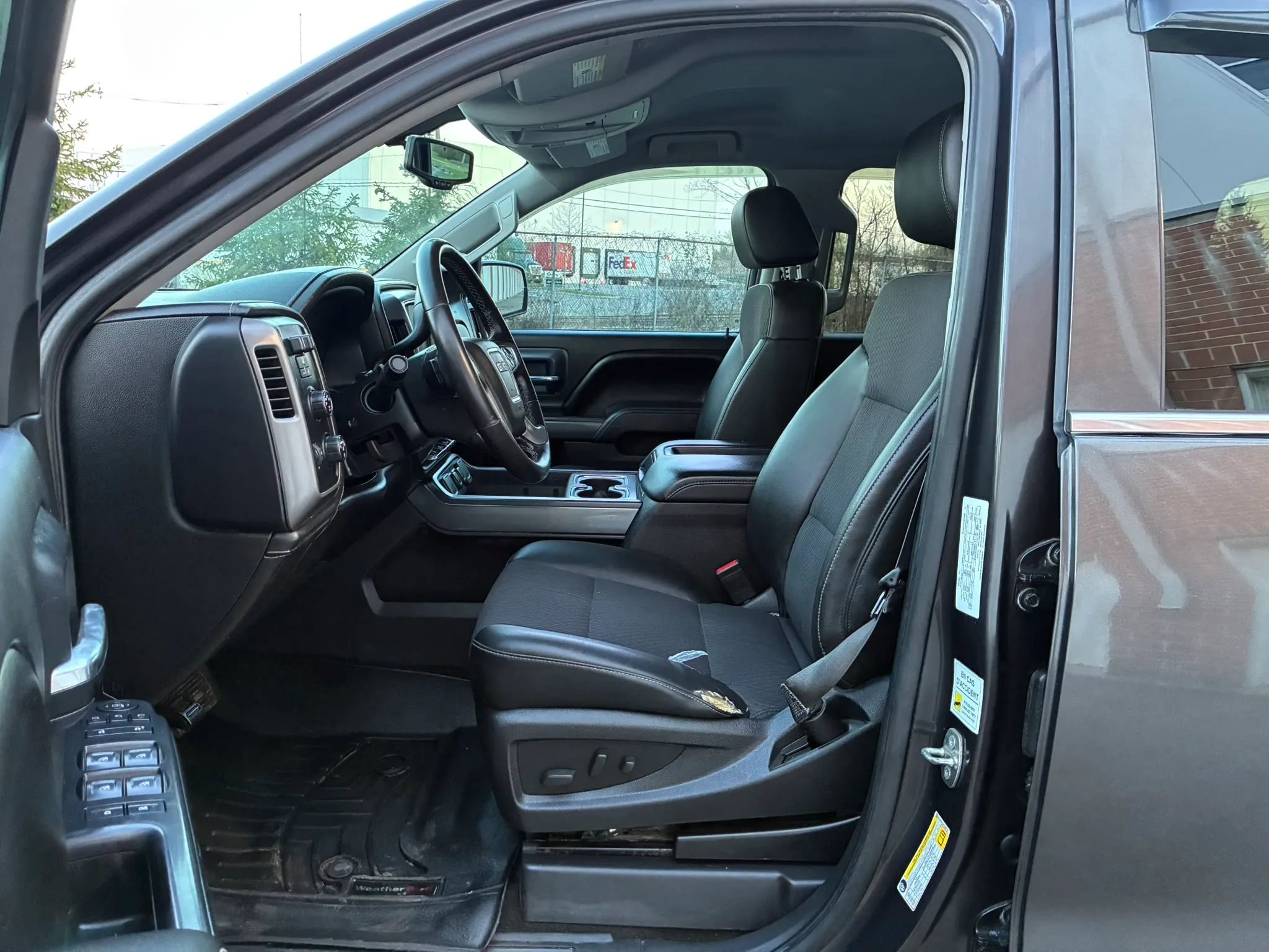 Used 2015 GMC Sierra 1500 SLE image 9
