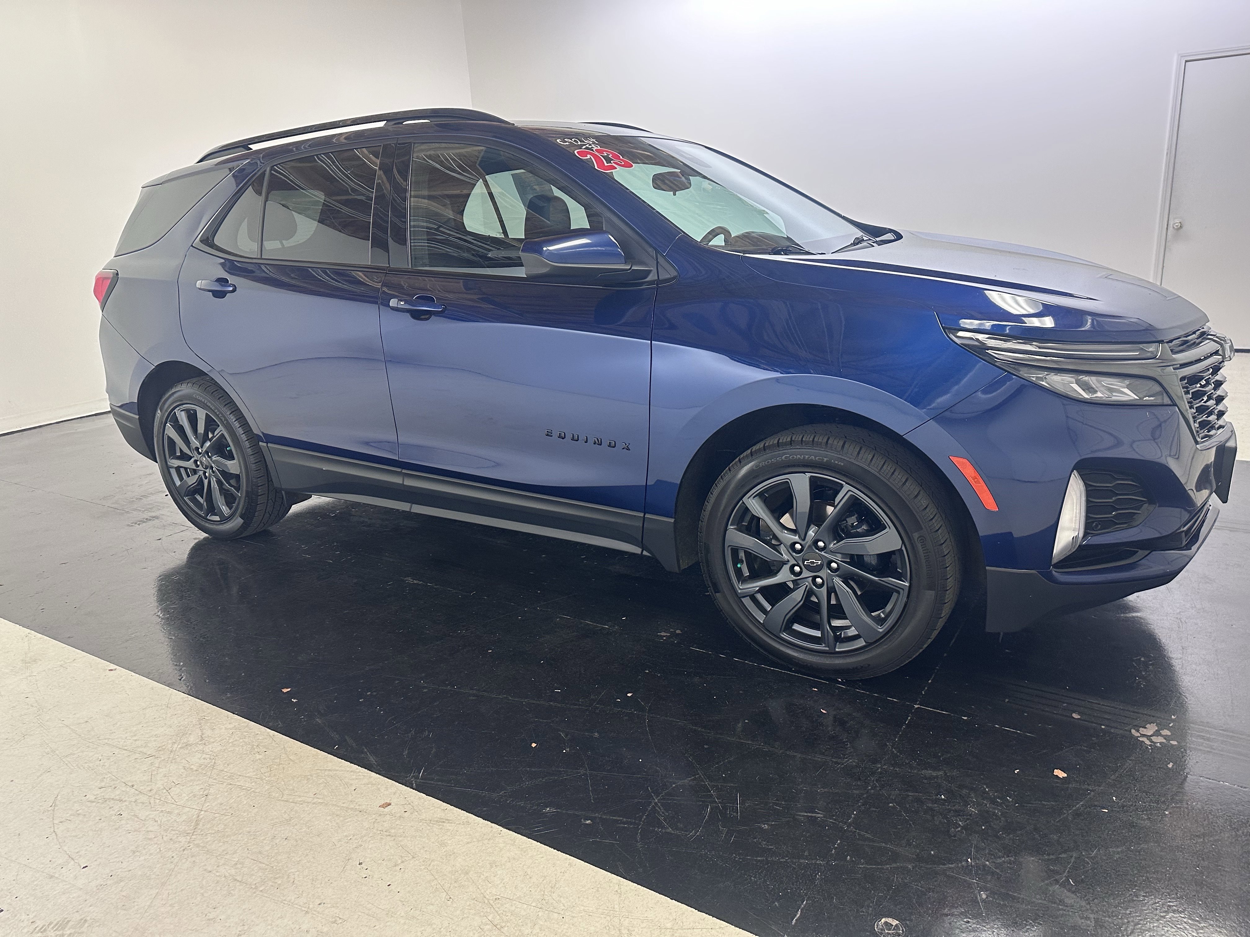 Used 2023 Chevrolet Equinox RS image 18