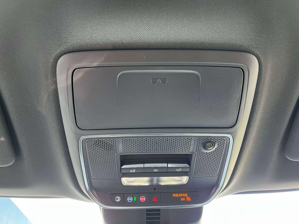 New 2027 GMC Acadia Denali w/ LPO, Floor Liner Package AWD/4WD image 31