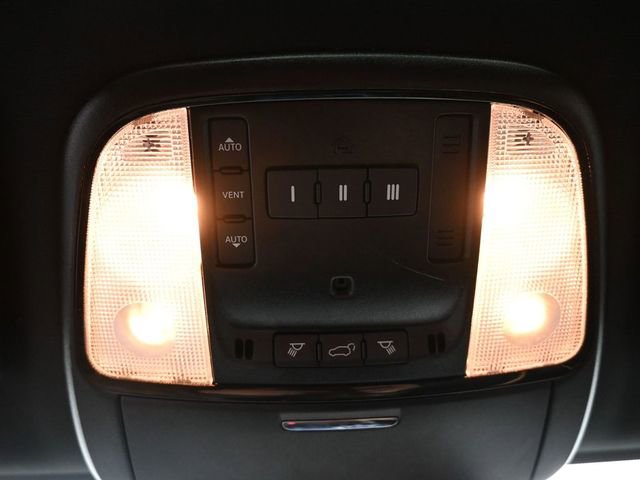 Used 2025 Dodge Durango R/T image 33