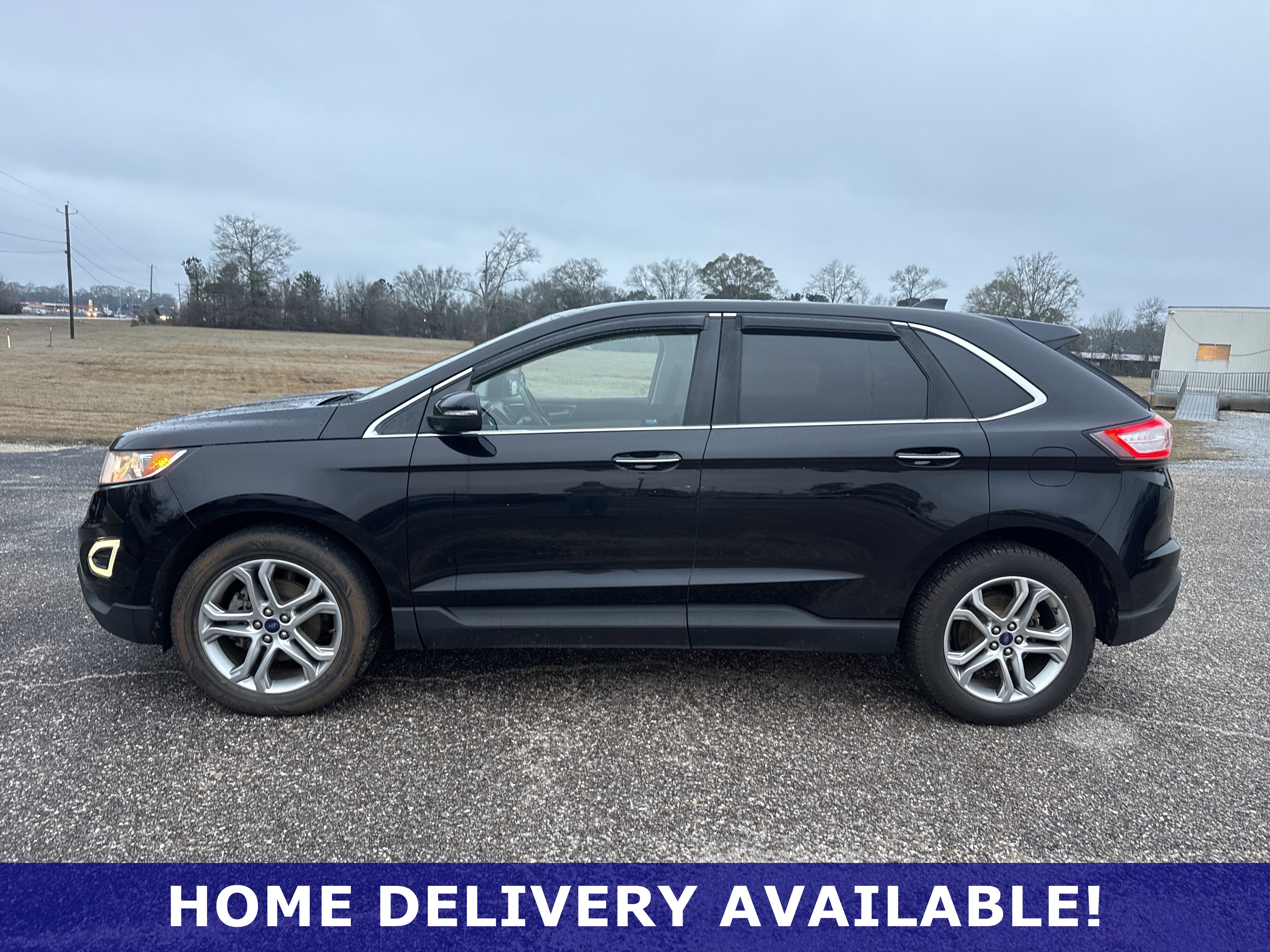 Used 2018 Ford Edge Titanium w/ Equipment Group 301A FWD image 11