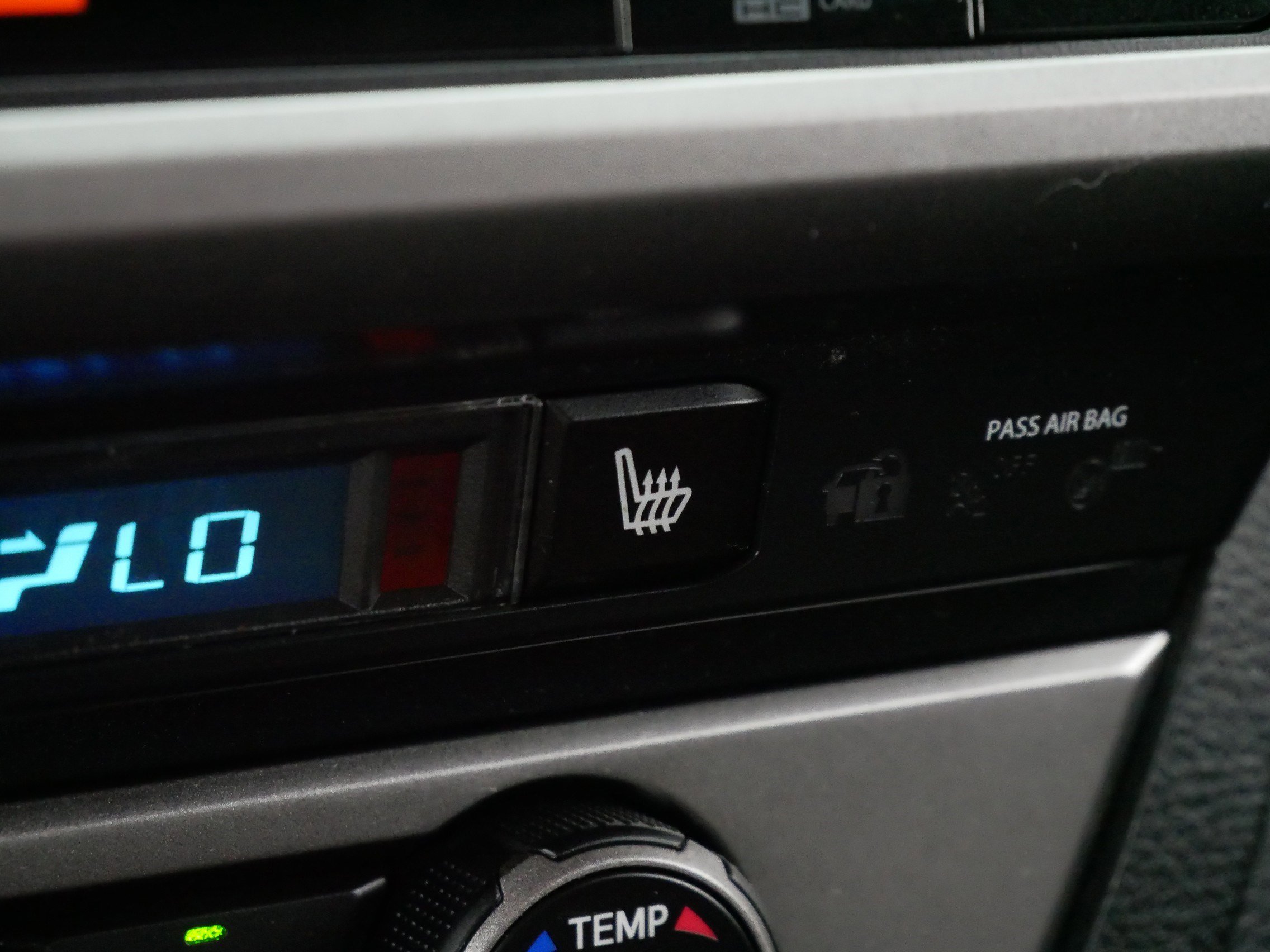Used 2019 Toyota Tacoma Limited image 30