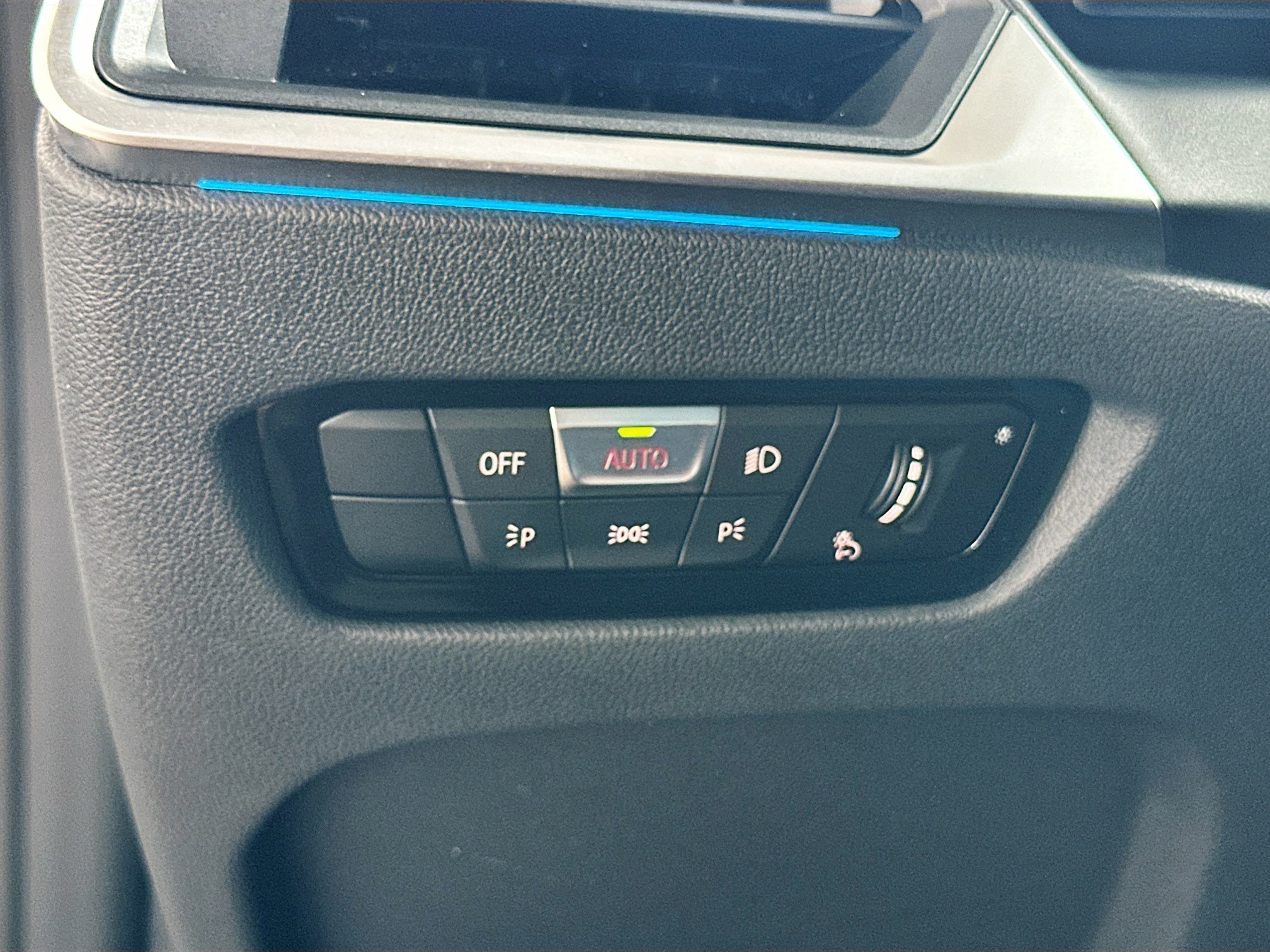 Certified 2024 BMW M440i Convertible RWD image 10