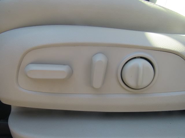 Certified 2020 Buick Enclave Essence w/ Sound and Sites Package AWD/4WD image 11