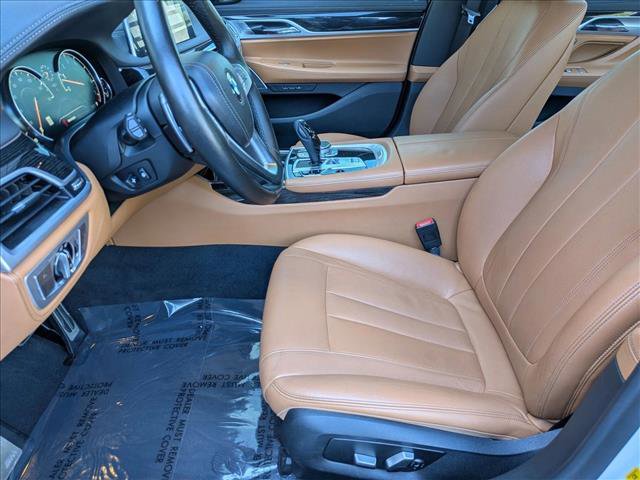 Used 2019 BMW 740i image 17