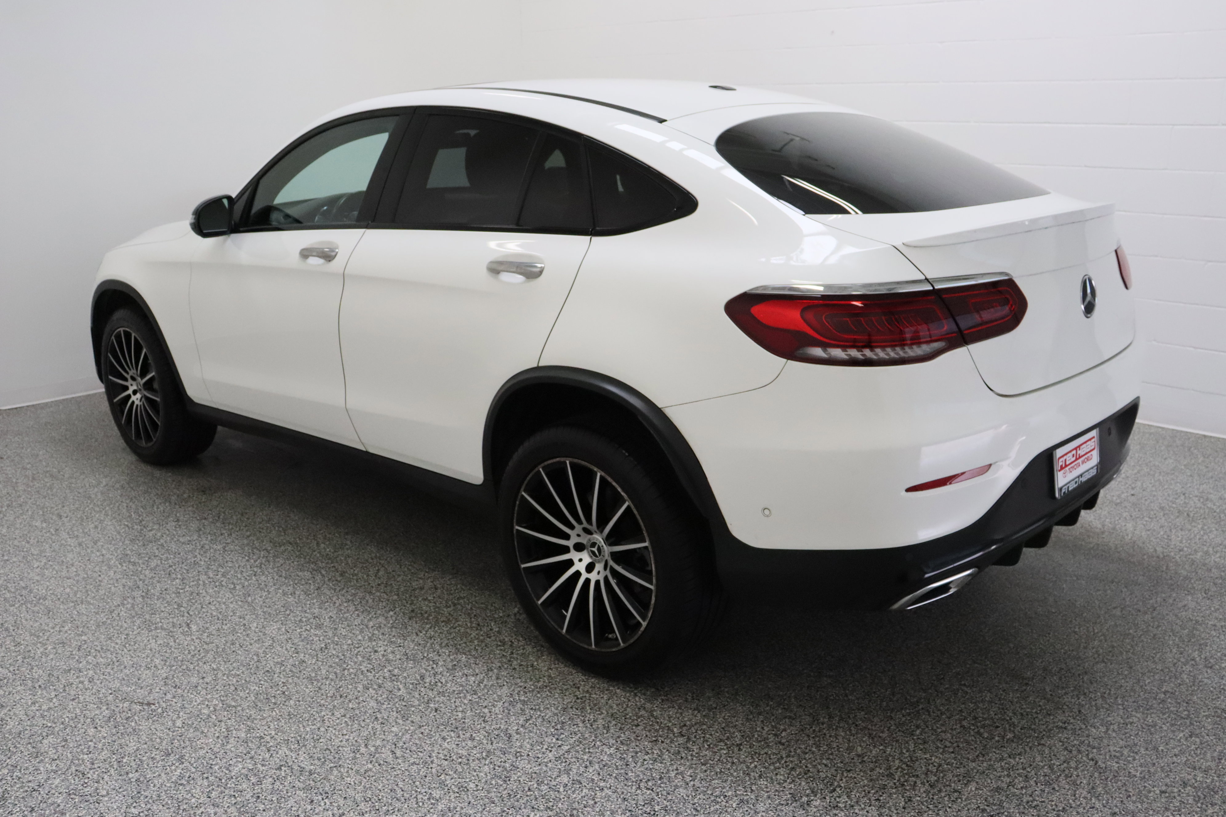 Used 2022 Mercedes-Benz GLC 300 4MATIC Coupe image 9