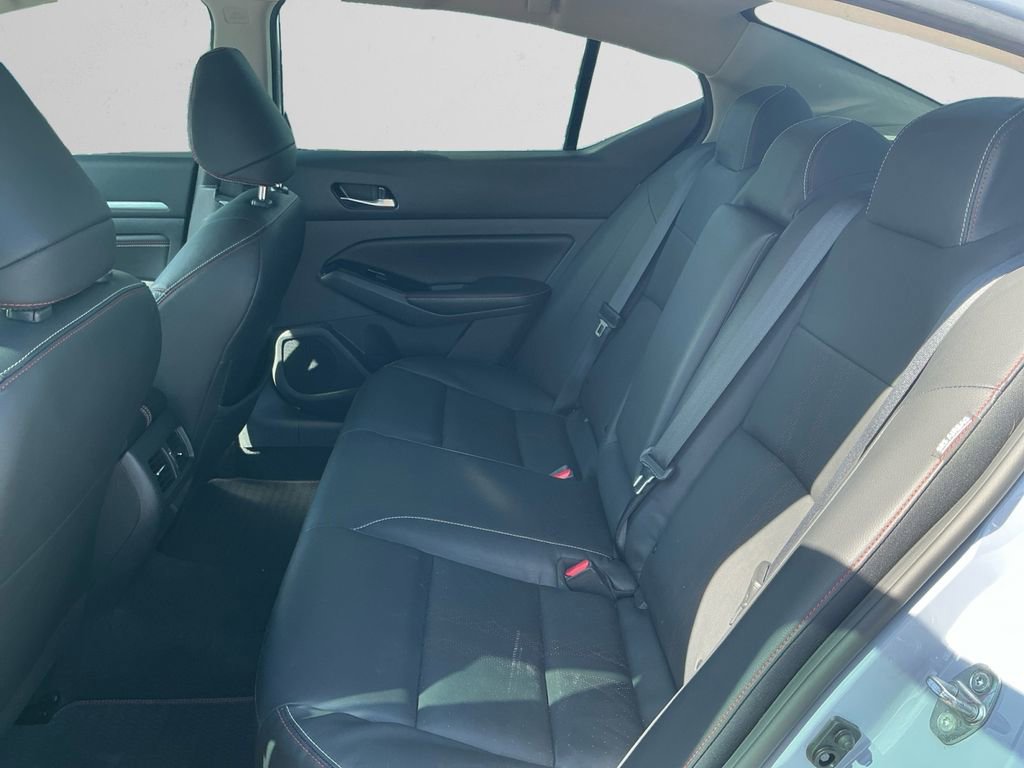 Used 2023 Nissan Altima 2.0 SR FWD image 13