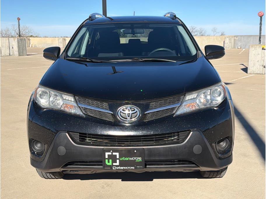 Used 2015 Toyota RAV4 LE image 2