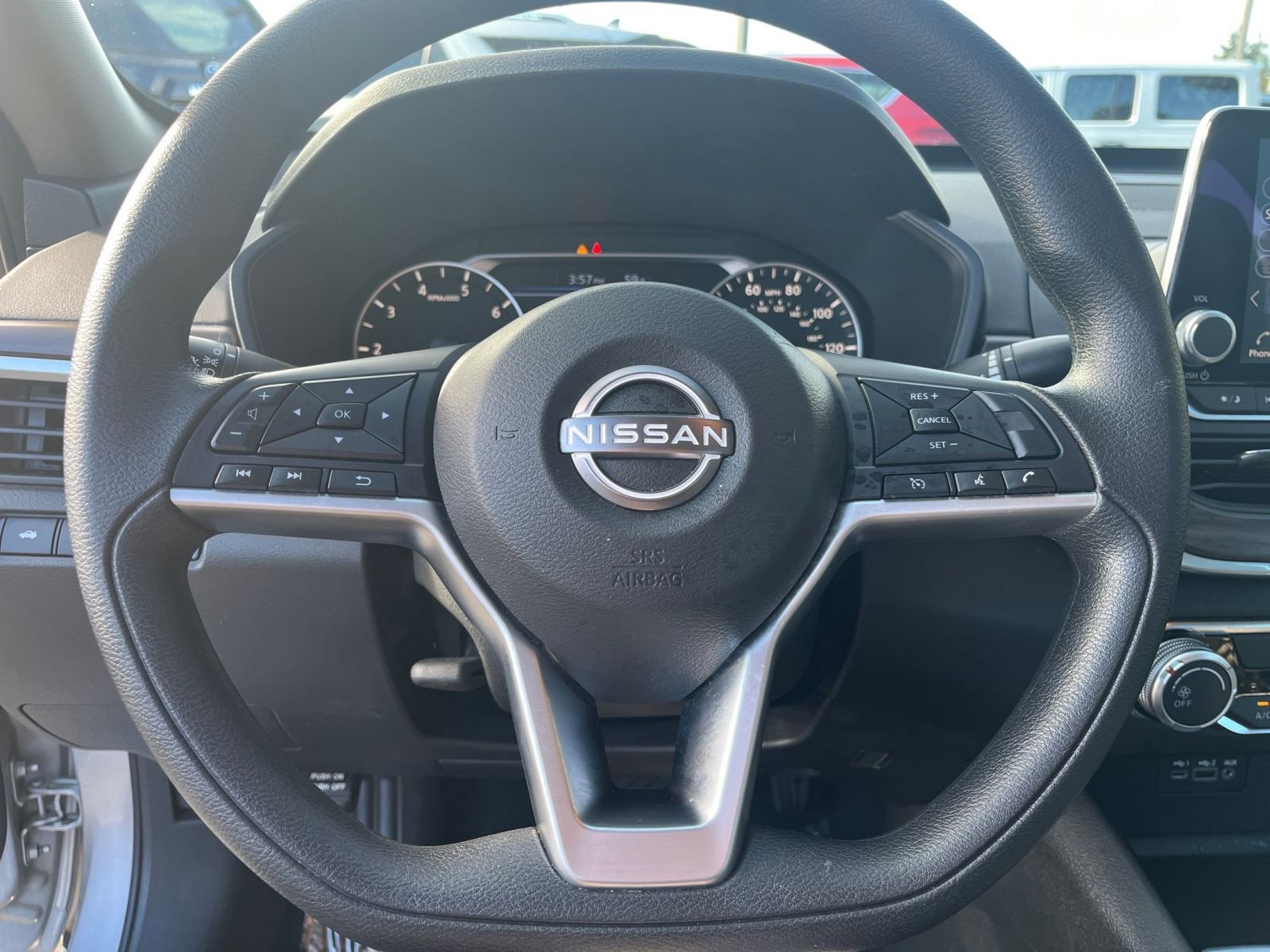 Used 2024 Nissan Altima 2.5 SV image 28