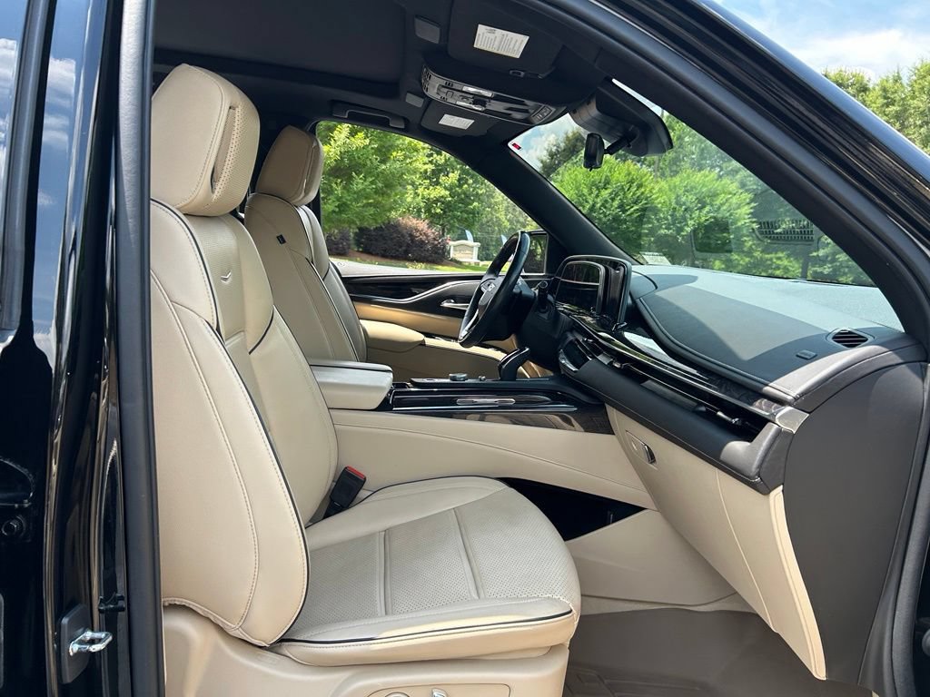 Used 2022 Cadillac Escalade Premium Luxury w/ Performance Package AWD/4WD image 51