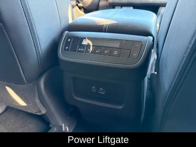 Certified 2025 Nissan Pathfinder SL image 15