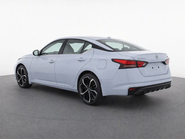 Used 2024 Nissan Altima 2.5 SR FWD image 4