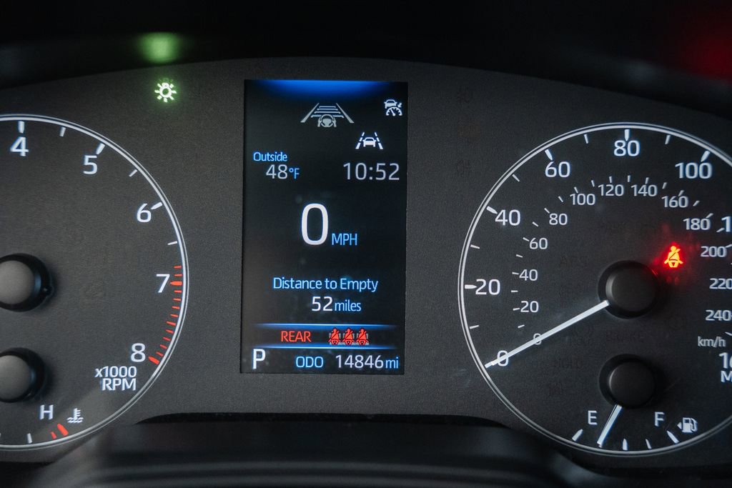 Used 2023 Toyota Corolla SE w/ Carpet Mat Package (TMS) image 39