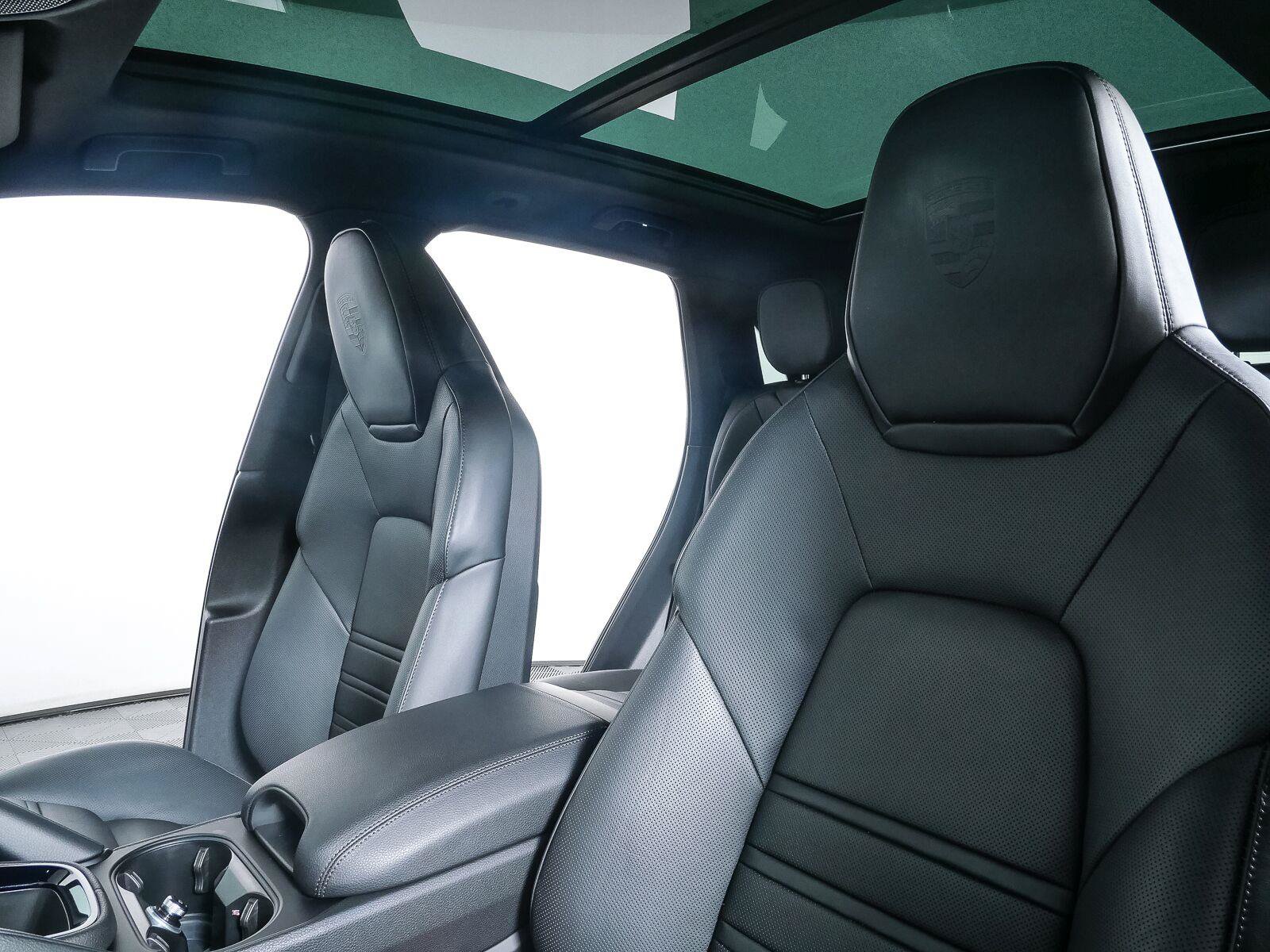 Certified 2026 Porsche Cayenne S AWD/4WD image 5