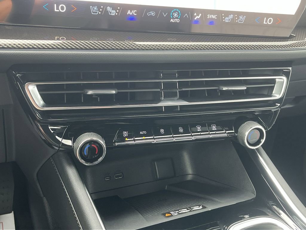 New 2025 Chevrolet Traverse High Country image 20