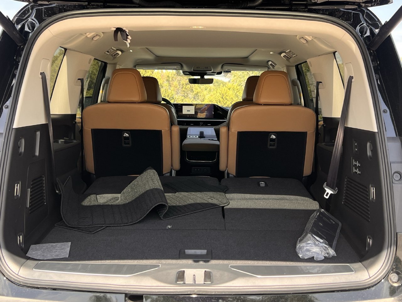 New 2027 INFINITI QX80 Luxe RWD image 24