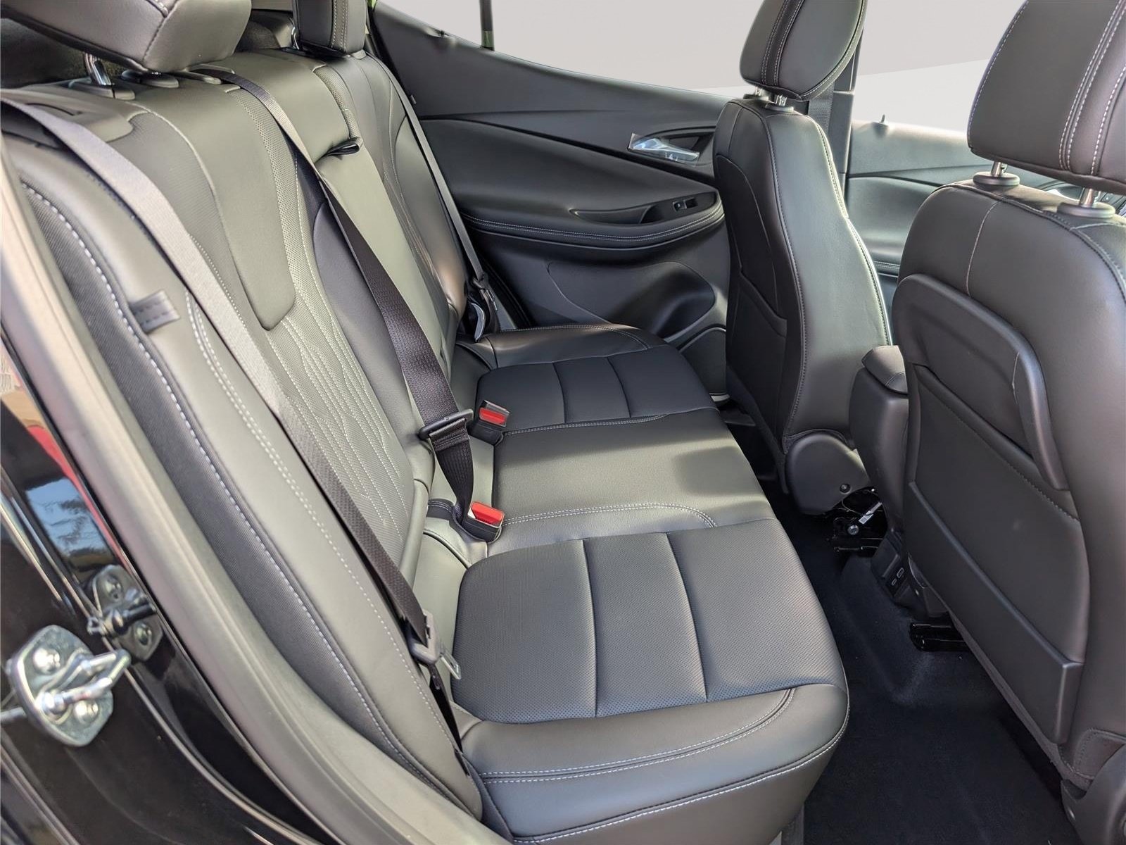 New 2026 Buick Encore GX Avenir w/ Avenir Convenience Package FWD image 9