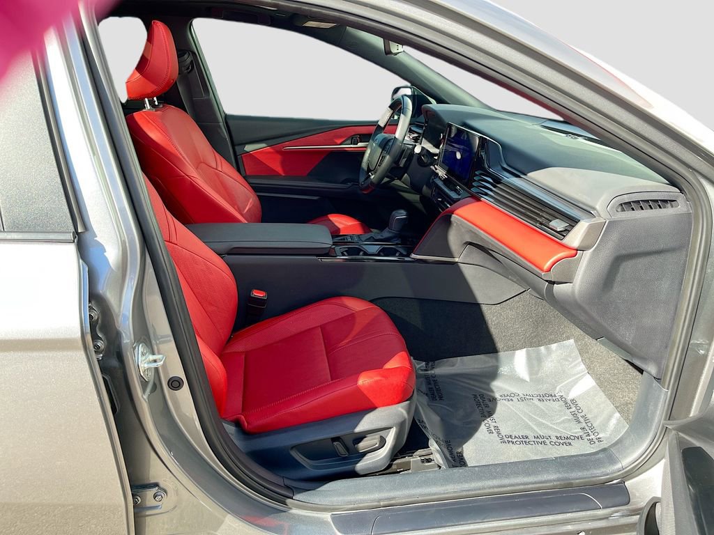 Used 2025 Toyota Camry XSE image 30