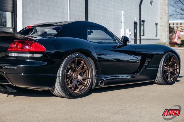 Used 2004 Dodge Viper SRT-10 image 42