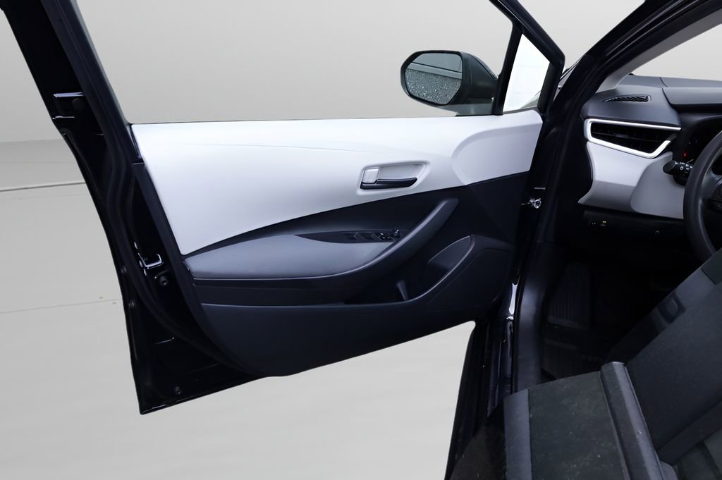 Certified 2022 Toyota Corolla LE FWD image 15
