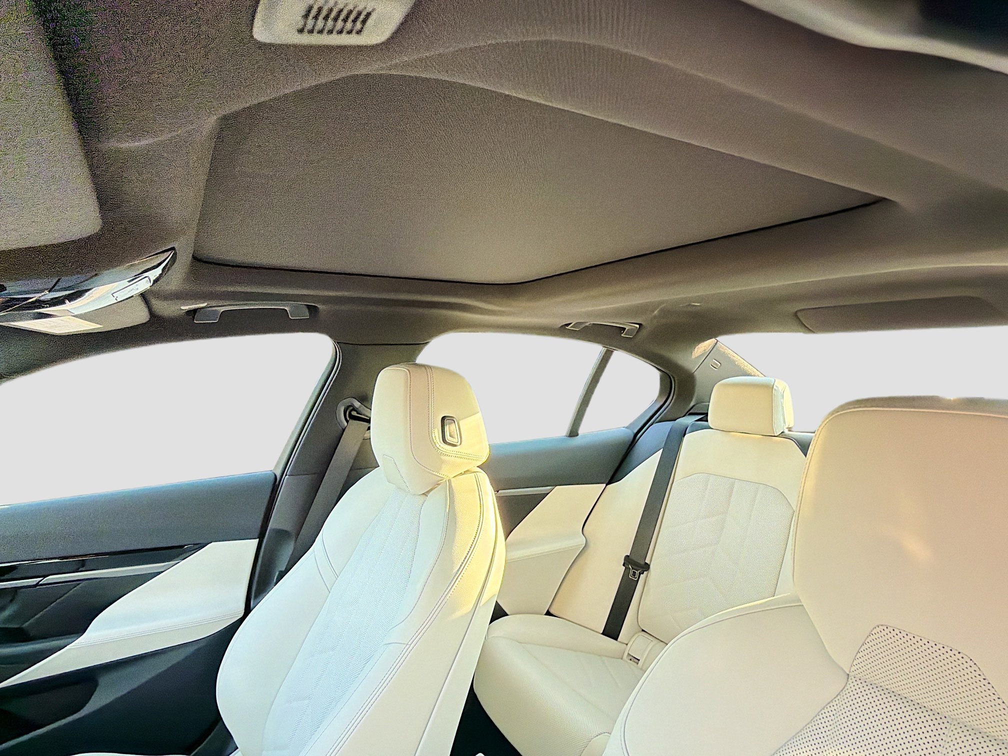 New 2026 BMW 530i w/ Convenience Package image 27