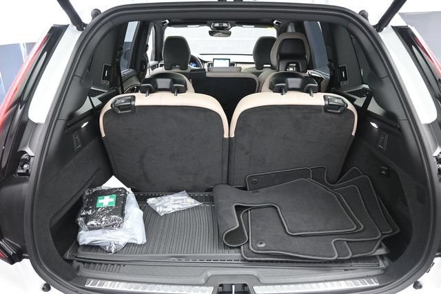 Certified 2026 Volvo XC90 B6 Ultra w/ Protection Package Premier AWD/4WD image 24