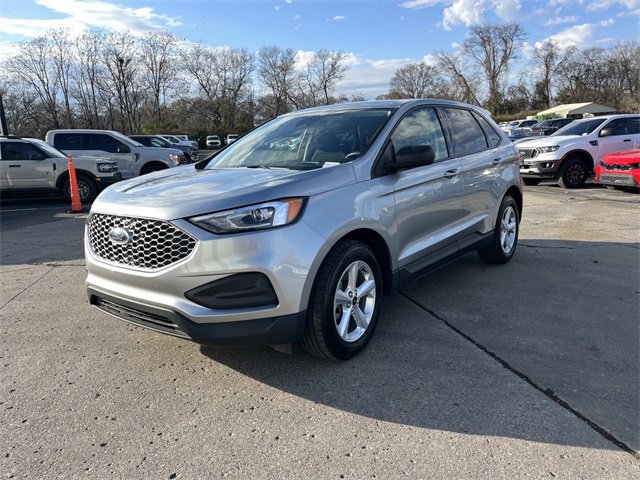 Used 2023 Ford Edge SE image 7