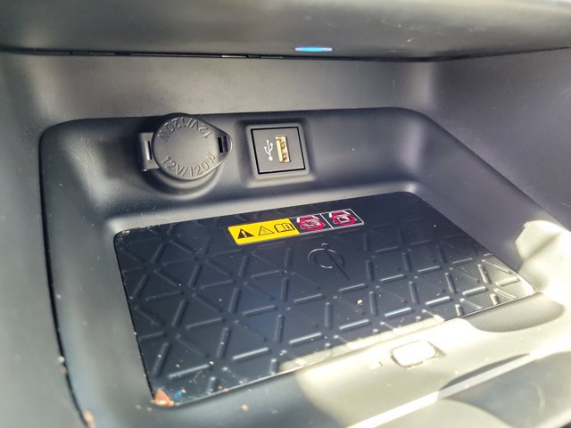 Used 2024 Toyota RAV4 XSE w/ Advanced Technology Package AWD/4WD image 32