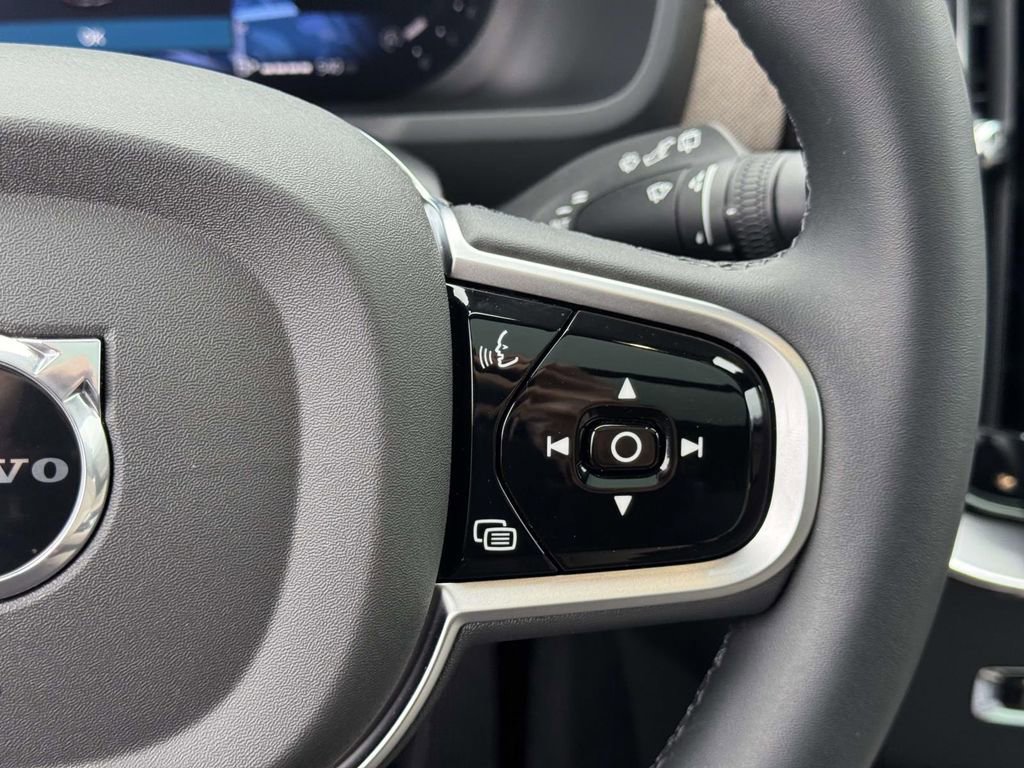 Certified 2026 Volvo XC90 B6 Plus w/ Protection Package image 20