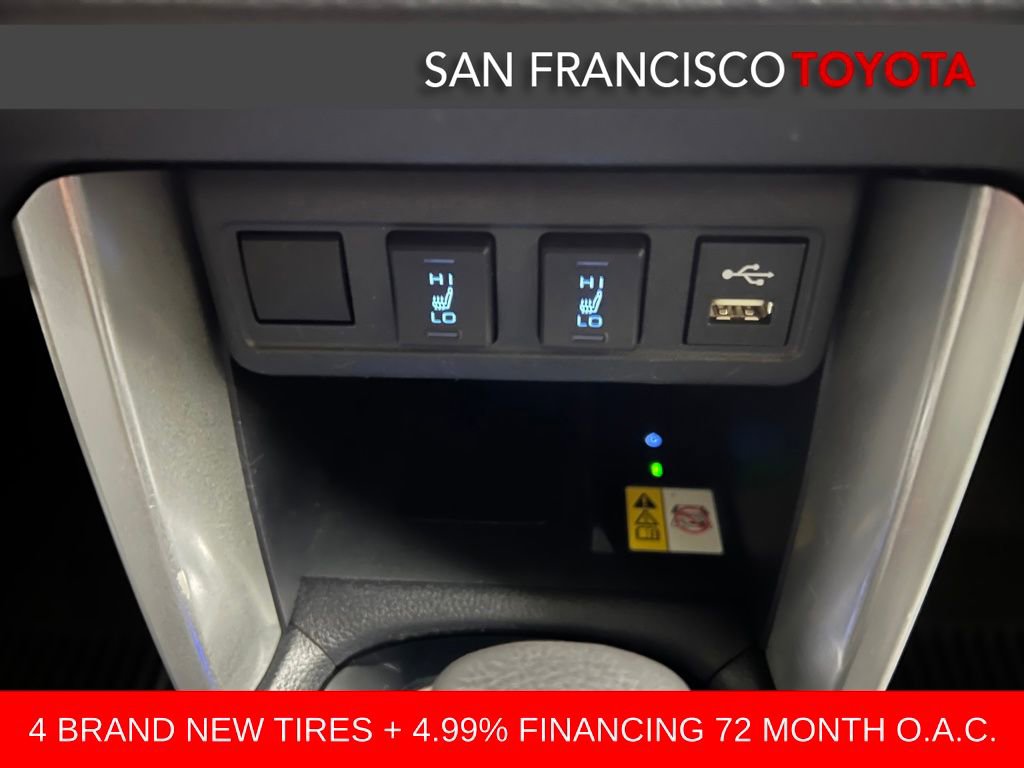 Certified 2022 Toyota Corolla Cross XLE image 27