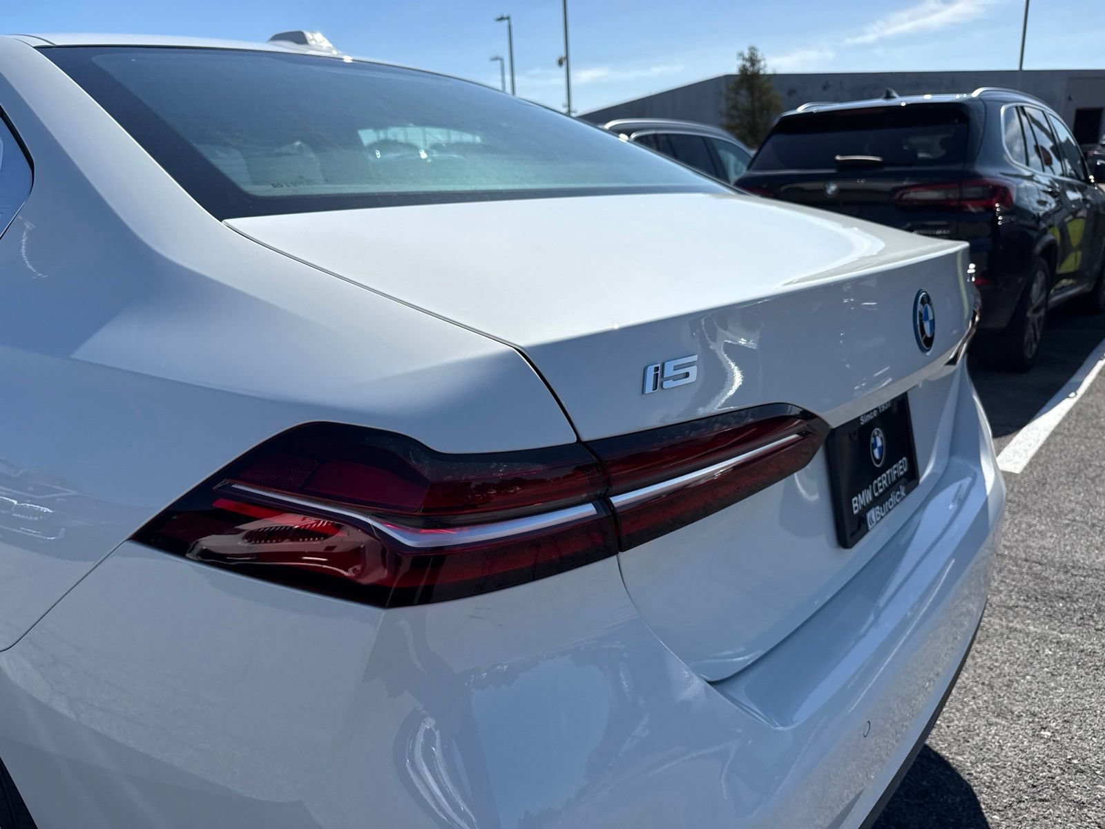 Certified 2025 BMW i5 xDrive40 w/ Premium Package AWD/4WD image 9