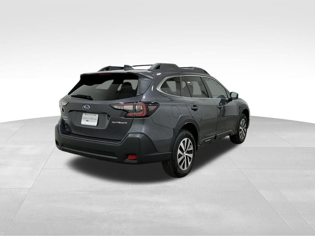 Used 2024 Subaru Outback Premium image 4
