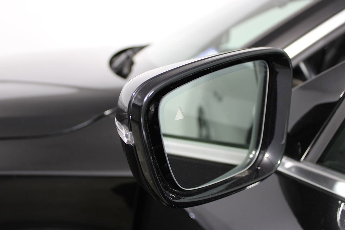 Used 2023 BMW i4 eDrive35 w/ Premium Package RWD image 39