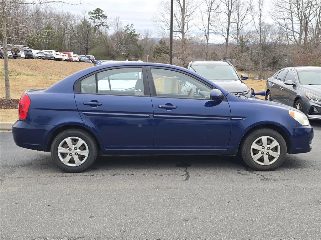Used 2009 Hyundai Accent GLS w/ Popular Equipment Pkg 5 image 2