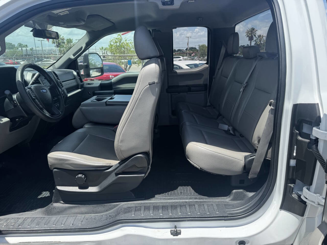 Used 2017 Ford F250 XL w/ Power Equipment Group AWD/4WD image 14