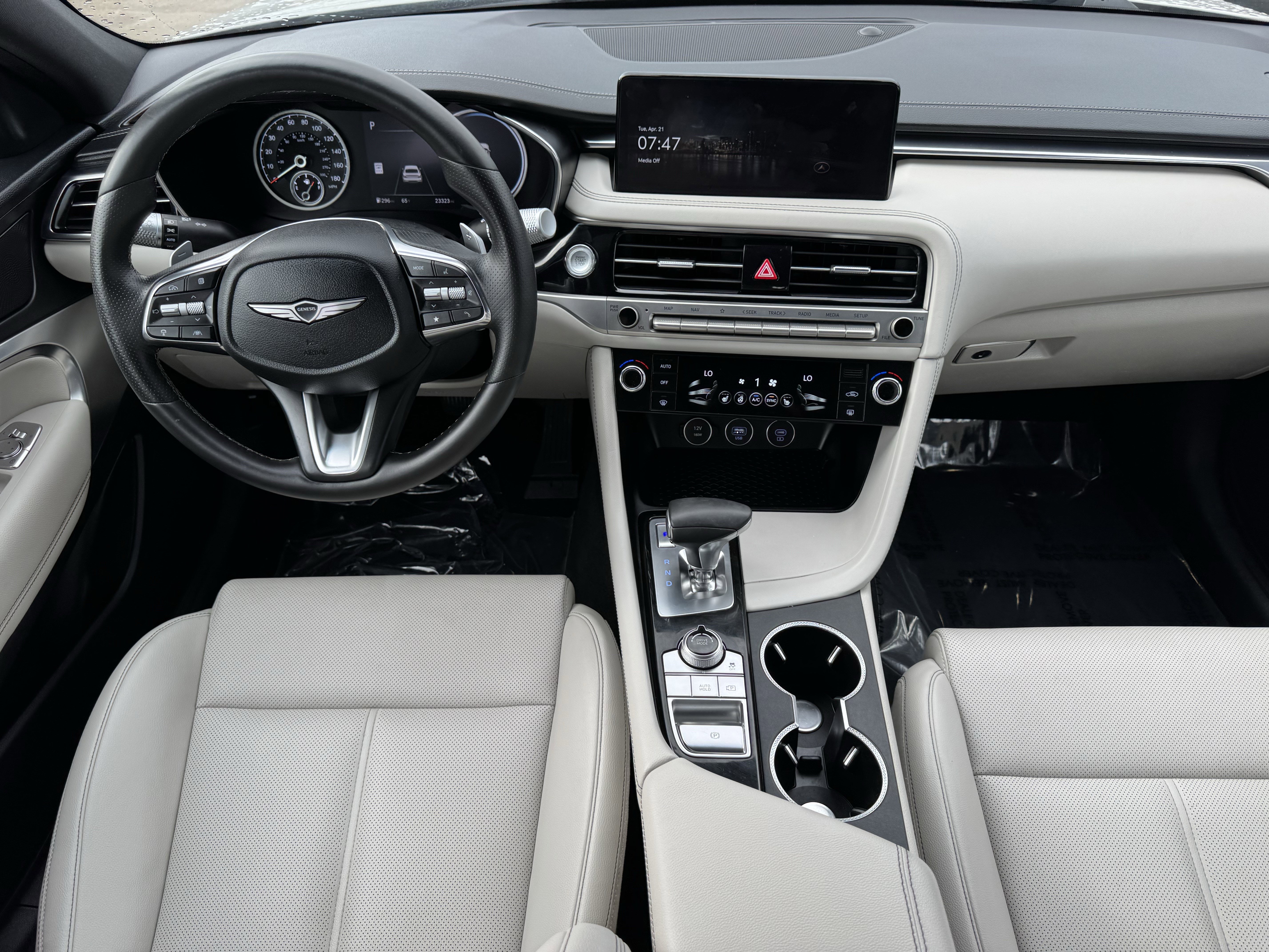 Used 2025 Genesis G70 2.5T AWD/4WD image 13