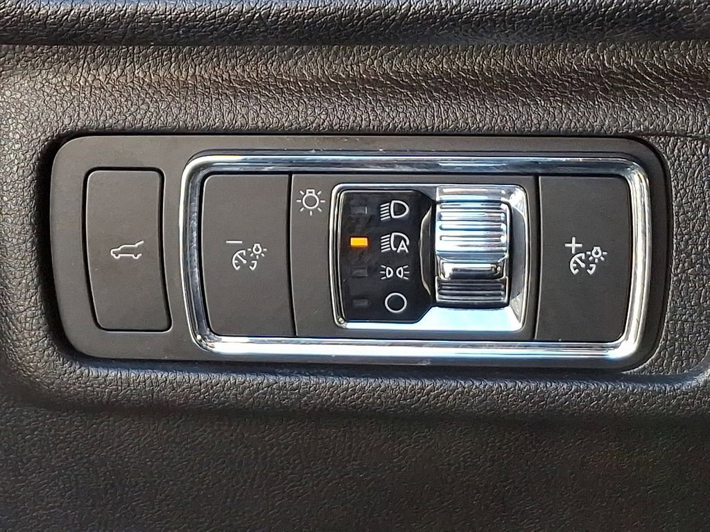 Used 2022 Lincoln Corsair Reserve image 25