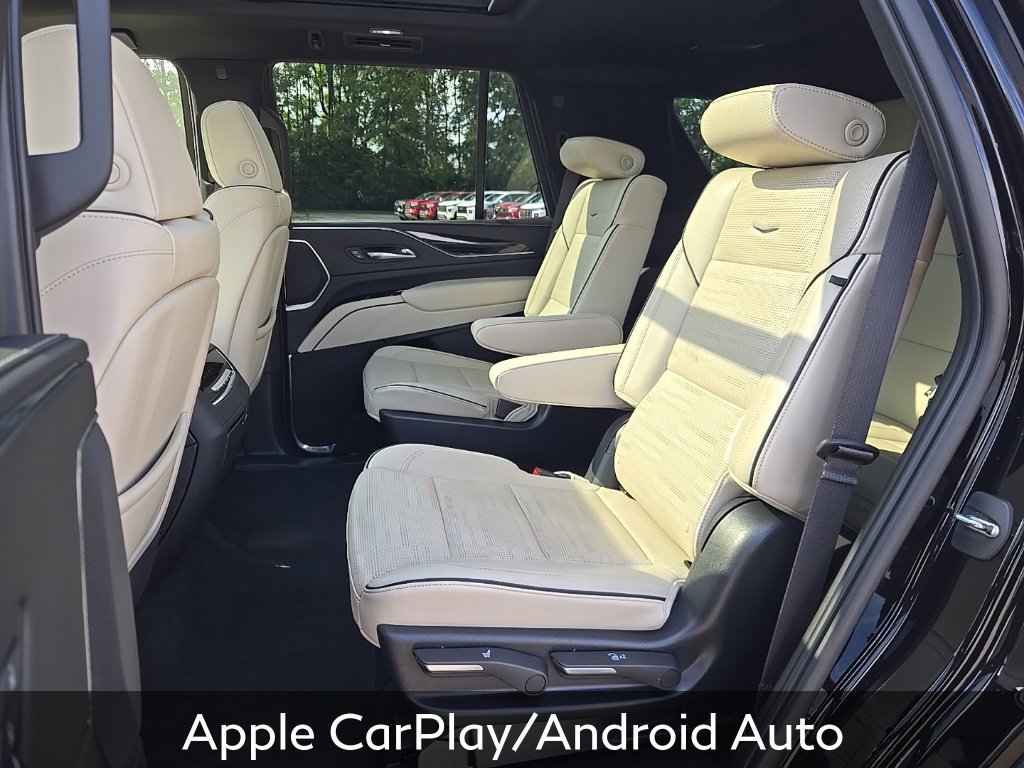 Used 2022 Cadillac Escalade Sport w/ Touring Package AWD/4WD image 17