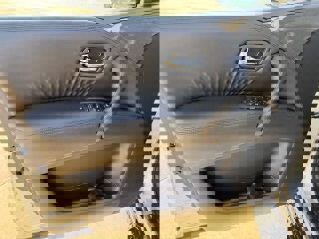 Used 2024 Nissan Armada SV image 13