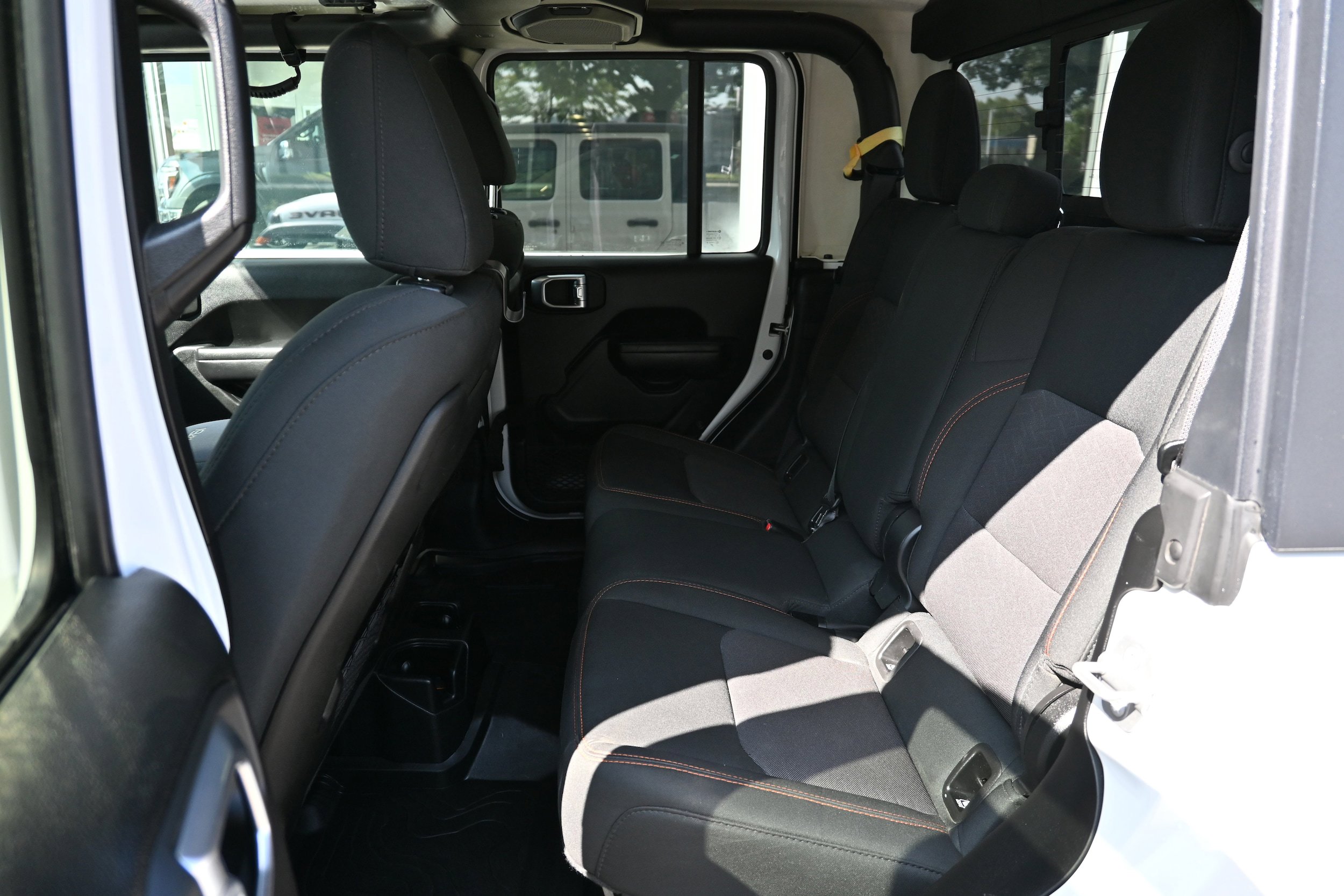 Used 2021 Jeep Gladiator Mojave w/ Cold Weather Group AWD/4WD image 6