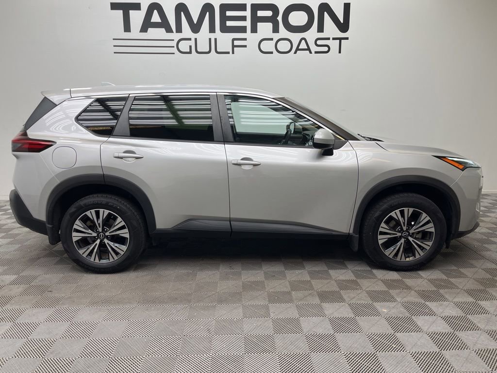 Used 2023 Nissan Rogue SV FWD image 4