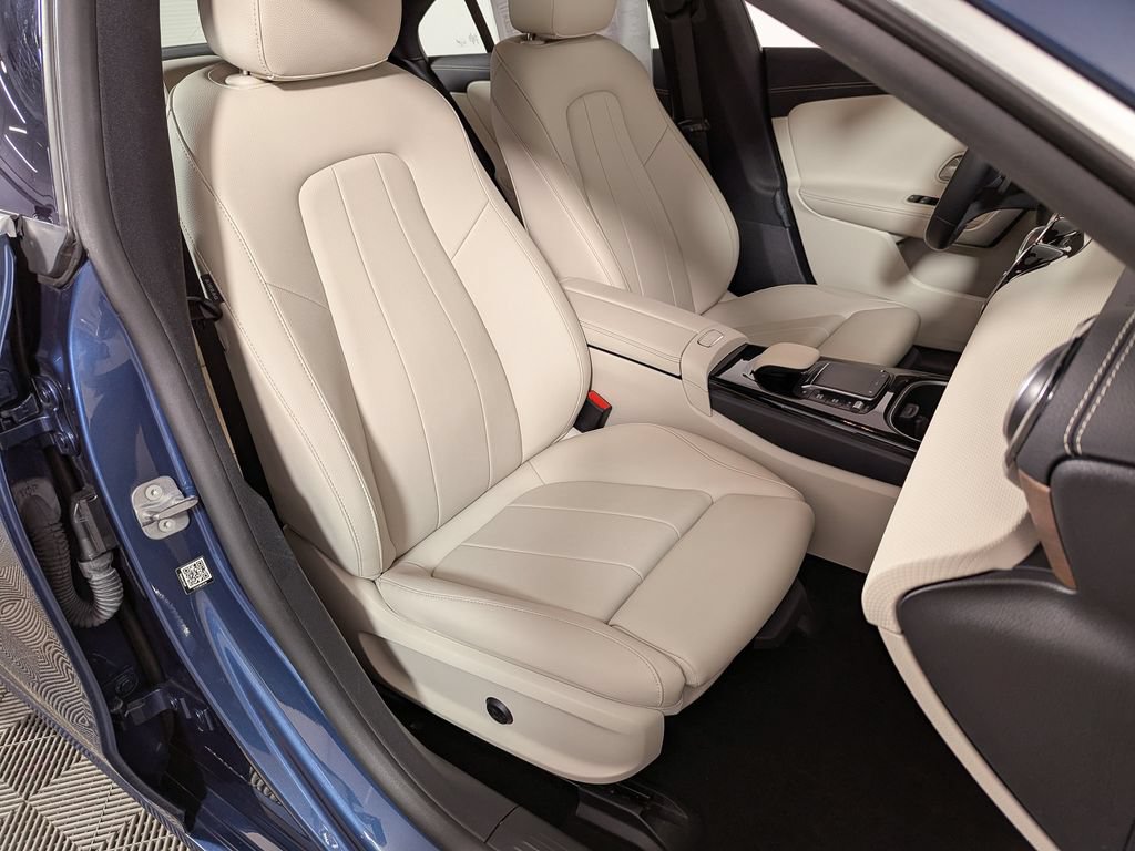 Used 2023 Mercedes-Benz CLA 250 4MATIC image 24